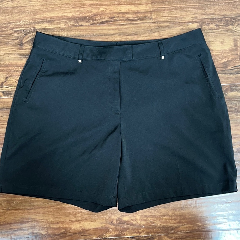 Lady Hagen Essentials Golf Shorts